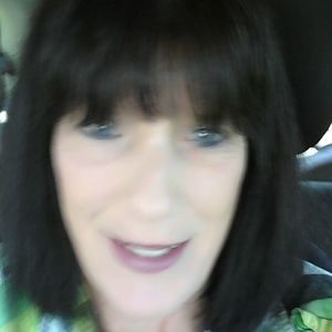 Meet your Posher, Carrie